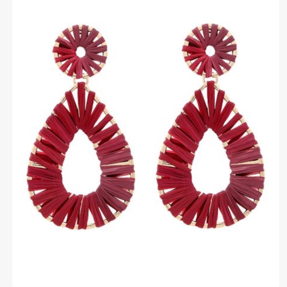 NEW• SO CHIC RED RAFFIA UNIQUE GOLDEN EARRINGS